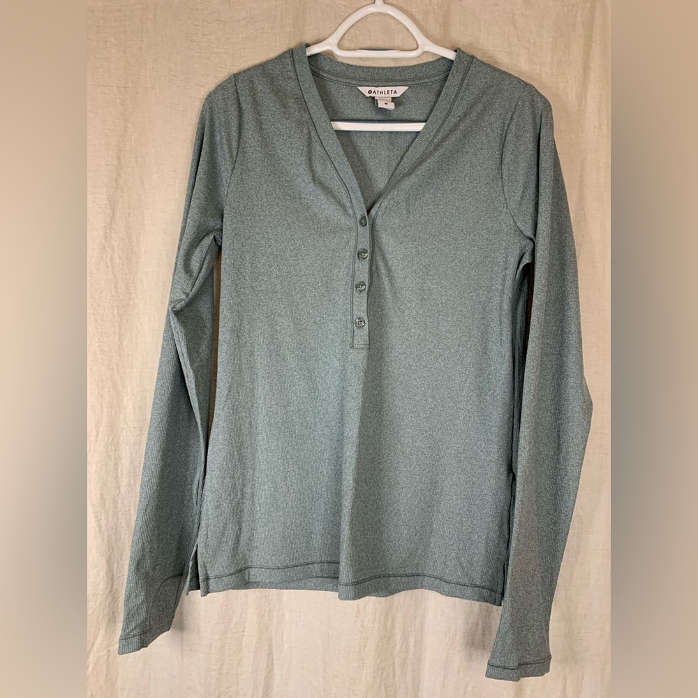 Athleta stretchy long sleeve henley - like new - size M